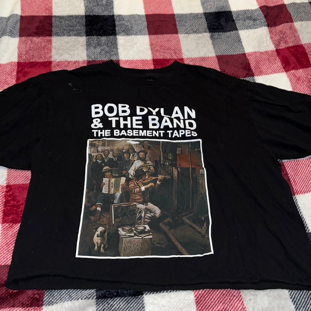 Black Bob Dylan & The Band cropped T shirt. Size L.